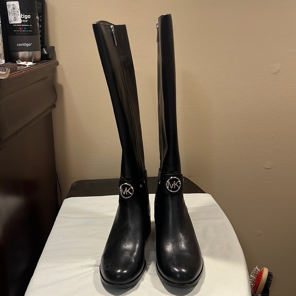 Women boots